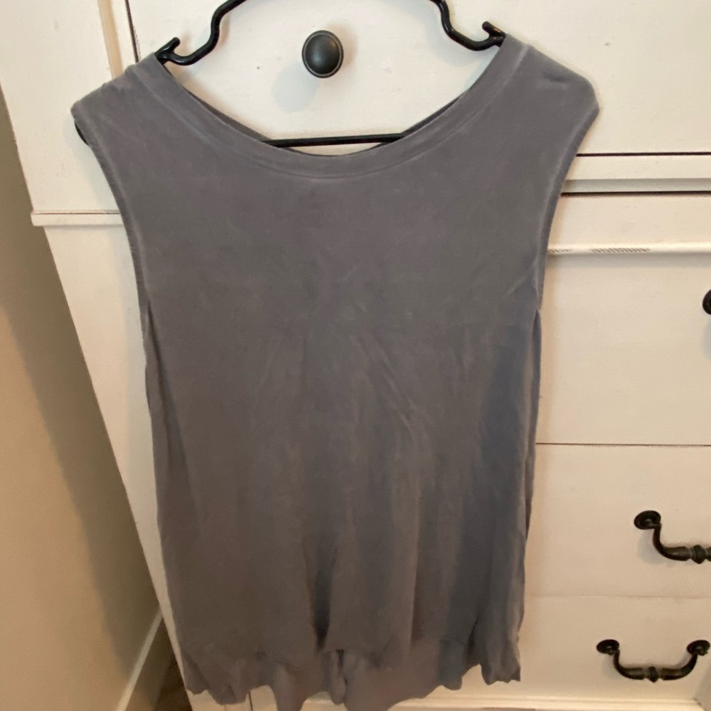 Crisscross open back tank